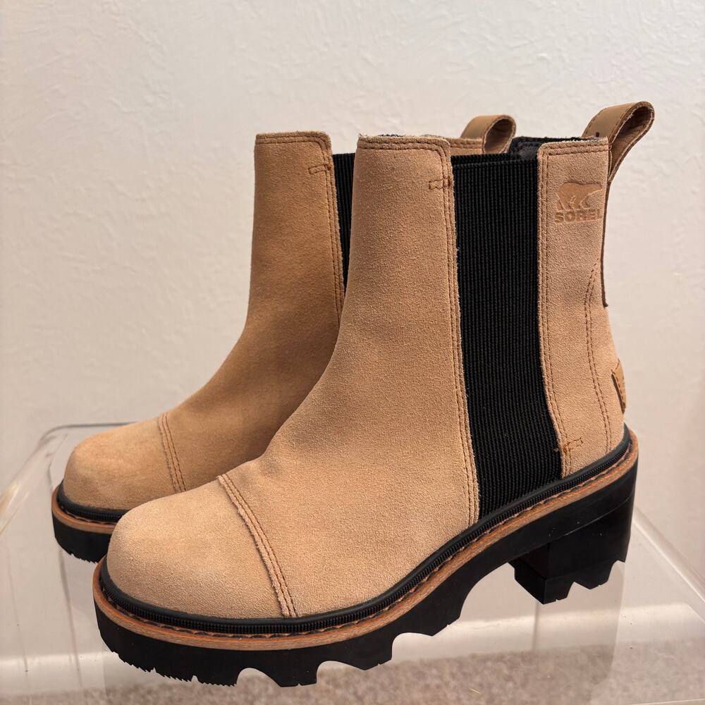 Sorel Women's Tan Black Heeled Chelsea Boots Size 6